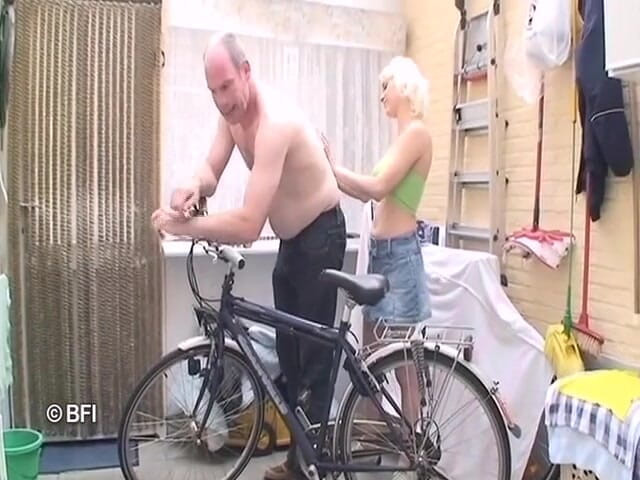Made in Holland: Belgian bicycle repairman vs Dutch slut