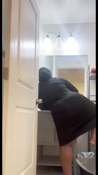 Anye Meshell: Biarawati sange ini berbuat nakal dan berubah jadi vampir untuk...