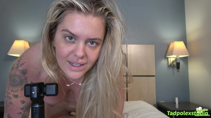 TadpolexStudio: Wisconsin Tiff ile sabah seksi