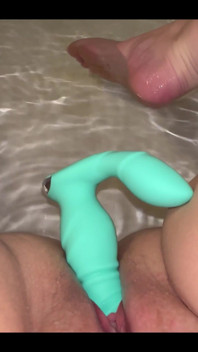 Self Thrusting Dildo in my Pussy 