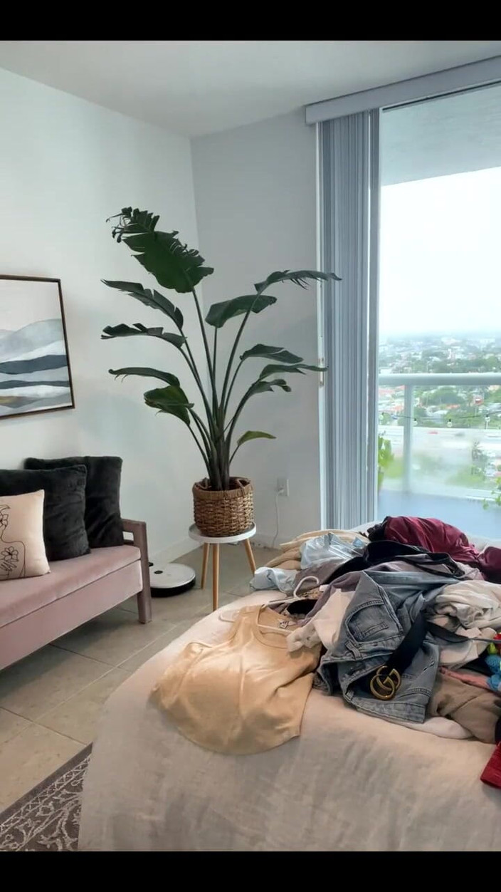 Dani Valentina: Hai sayang! Adakah Awak Miss My Cum Show Awal?