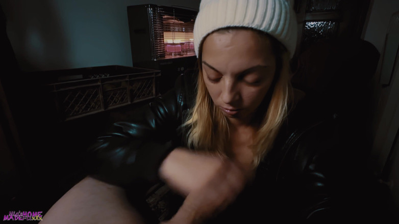 Mia Maripolla: One Last Thing Before I Leave the Party - POV Blowjob...