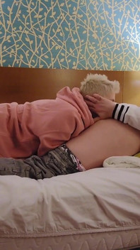 Пара в любительском видео - Emily и Justin. Лизание очка с камшотом на лицо в домашнем видео
