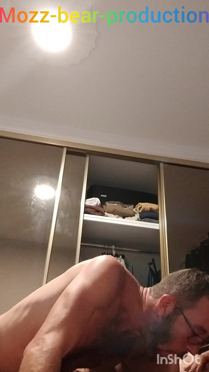 Mozzbear: Yummy Daddy Gets Rewarded.
