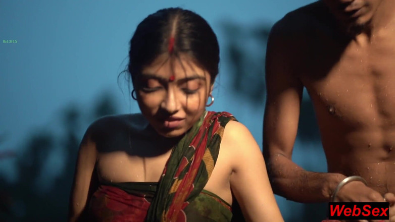 WebSex Premium: Cette bhabhi du village adore le sexe avec son devar !...