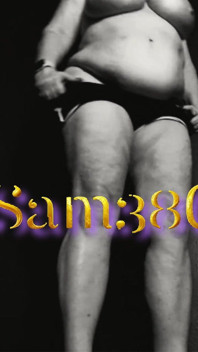 Sam38g Big Round Booty Doing Squats