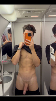 Turbulence Got My Dick Bouncing Don’t Worry! Landed Safely Back in Melbourne