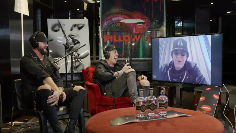 Pillow Talk: Gene Simmons on S＊x and Rock N' Roll