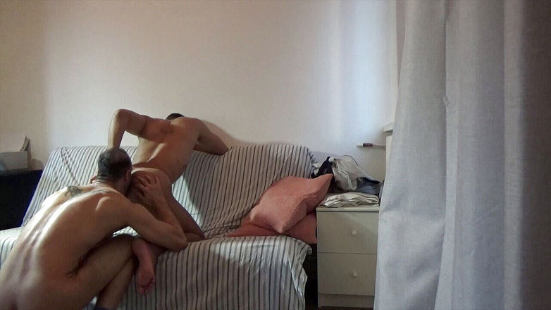 INTERRACIAL BAREBACK SEX: Latynoska dziwka Apollo zerżnięta na oklep przez top arab discret