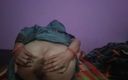 Sexy gunjan: Indiana Indiana massageia seu corpo sexy e masturba sua buceta...