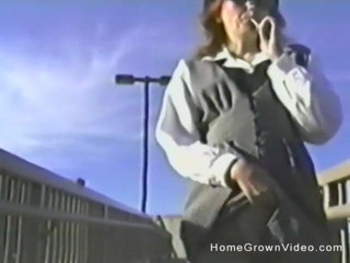 Homegrown Wives: Gum chewing tramp flashes outdoors