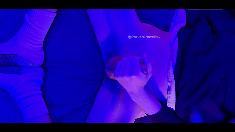 Parker Grant NYC: Könnte eine helfende Hand benutzen ... oder zwei