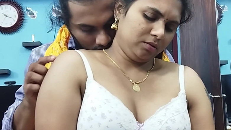 Vaishnavysharunraj: สาว Kerala ถอดผ้าคลุมอกครึ่งตัว ดูดนมหีดุเดือดโรแมนติก