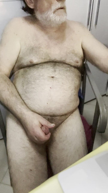 Coach Karl dude lodge: 20250727seatedc