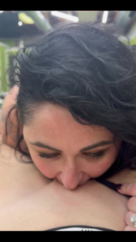 Don’t I look pretty eating his pussy? 