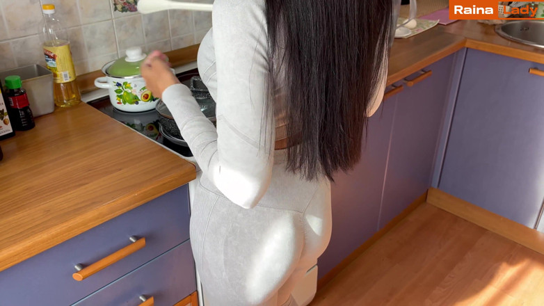 Raina_Lady: My Stepmom Ignoring Handjob