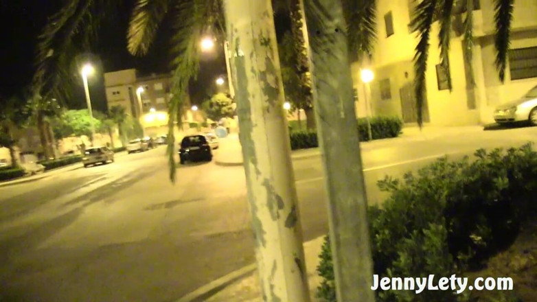 Jenny Lety: Blowjob in the street !