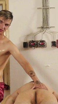 Gay Massage with Desmond Cooper and Casey Filips