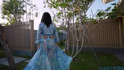 JasmineJ9966: Des gouttes de chaleur se dissolvent dans le lac