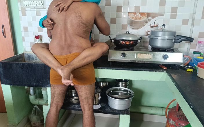 Wonder: Mucama de la casa follando en la cocina