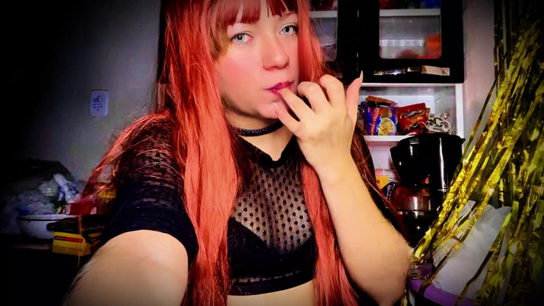 Goddess Li: 포도를 먹는 여신 Li!