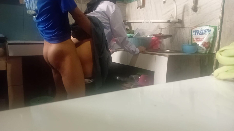 Famly sex: Viral Sma Berhijab Sepupu Di Entot Om Di Rumah Nya...