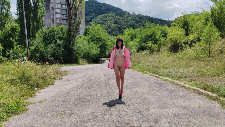 Za Za: Slav Tih - bara en promenad