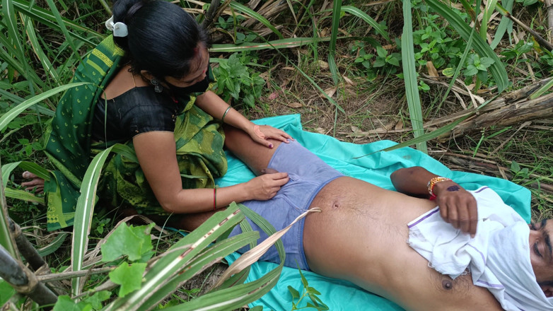 Asha Devi: Desi Indian Bhabhi fucked in jungle