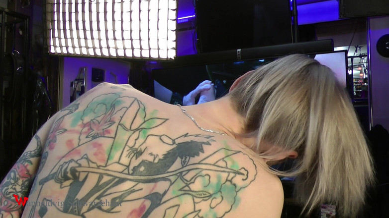 Wanheldvig: Nicky hororové nohy lechtající