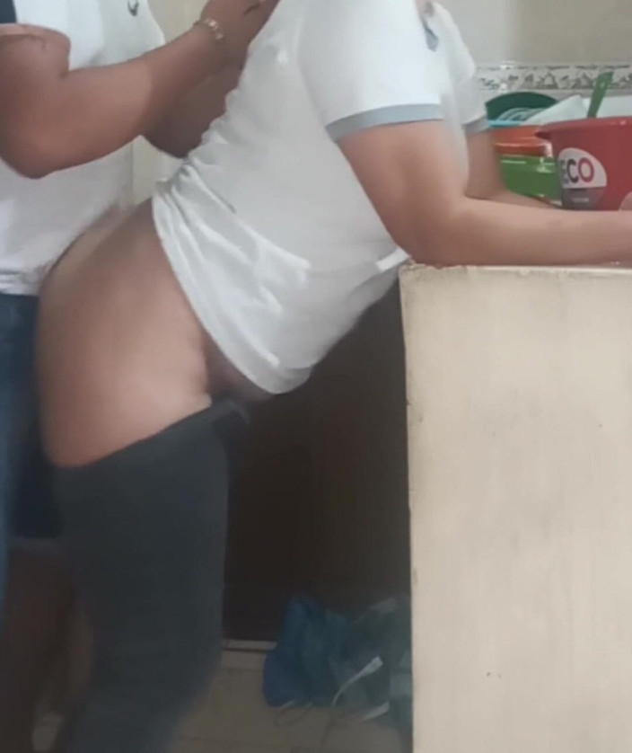 Eatrella j: Maid Fucking and Sucking When She Washes Dirty Dishes