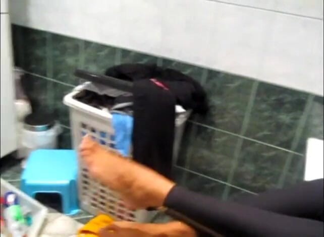 Femdom Austria: Two sexy teen lesbians in bathroom plays with their feets