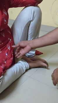 Aurat Ka Pet Keval Khane Se Nhi Bharta Hai Babu Usse Kuchh Aur Bhi Chahiye Hota Hai