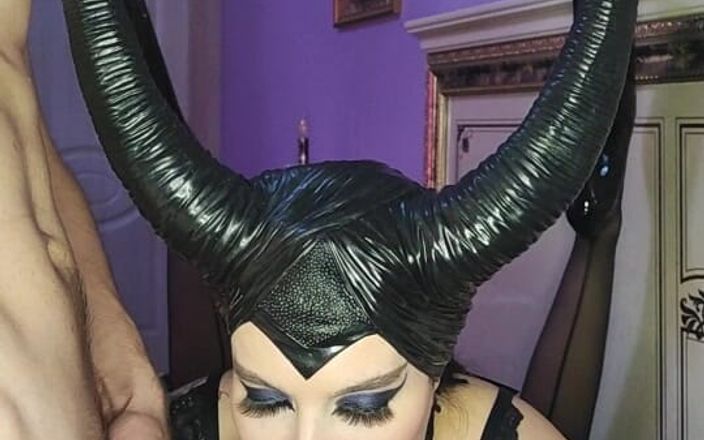 Princess18_: Succubus ignora totalmente il grosso cazzo