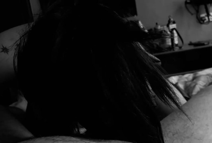 AnalArt AmateursCouple: Petite suceuse