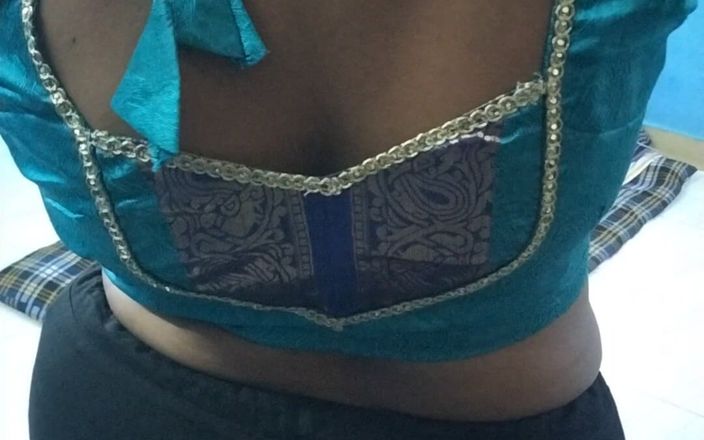 Tamil lesbian: Sexy sárí na sobě