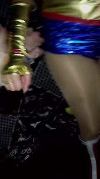 Natacha Guapa je vězenkyně Wonder Woman v domě sexu