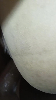 정액으로 젖은 보지에서 의붓여친을 몰래 따먹다
