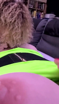 Velký penis Tgirl Lucy Bez sedla anální šukání milf lisa