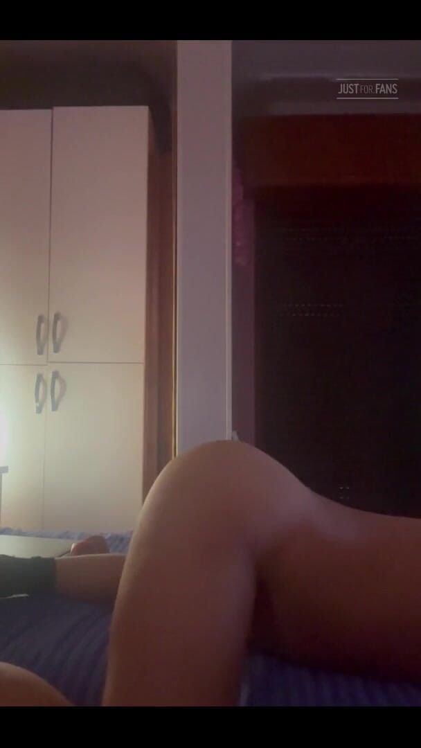 StabiaBoy: He's Restless Tonight!