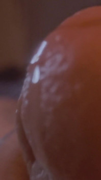 Buzzes Close up Pre-cum