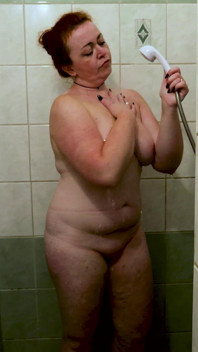 Naked Nicole Bunny in the Shower