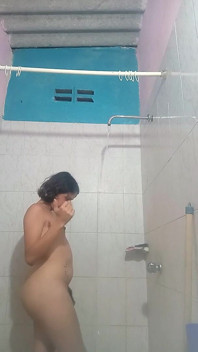 Momen Sendirian Di Kamar Mandi Ini Untuk Kita Nikmati