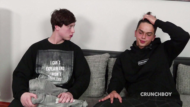 When straights boys fuck their gay friends: Seksi eşcinsel heteroseksüel oğlu tarafından korunmasız sikiliyor meraklı 14