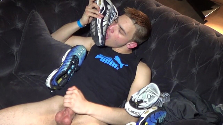 French Twinks Amator videos: Kevin fucked by 2 straight boys curious