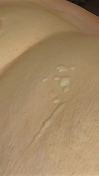 大胖多汁的屁股 ssbbw 女人差点发现 gettin 在继子房间里的深度内射插入性爱