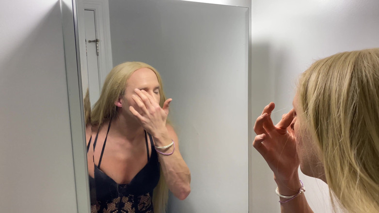 Sissy Bailey Wilde: Transformación completa de hombre a mujer crossdressing