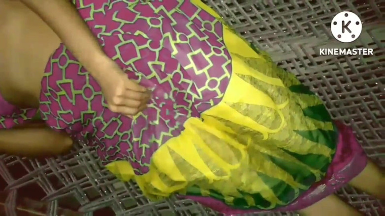 Village studio: Indian Desi Village MILF Girl Sex Video in Hindi Voice,...