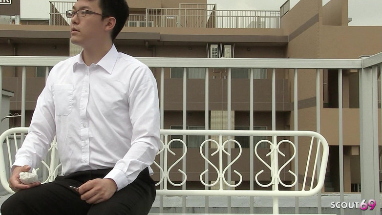 Asian porn collection: Minyon Japon bakire genç 18 sansürsüz jav pornosunda sınıf arkadaşını kızlığını...