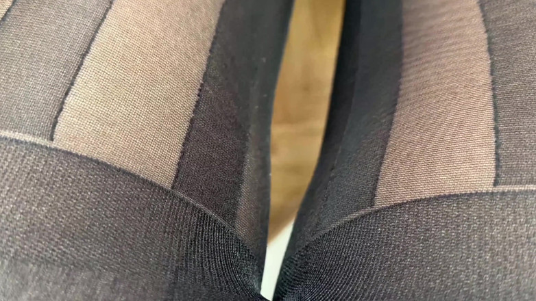 DINA LIGHT: Я мочу себя в колготки