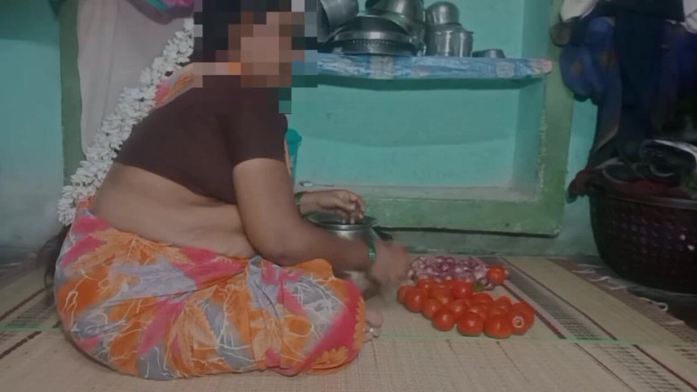 Priyanka314: สเตปป้าอินเดียนหีใหญ่เย็ดโหดในบ้านหมู่บ้าน